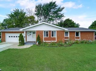 1633 Lakeview Rd, Lake View, NY 14085