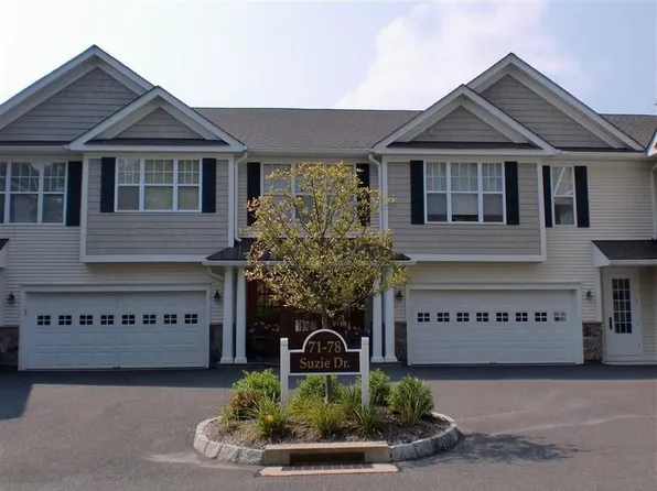 76 Suzie Dr, Newtown, CT 06470