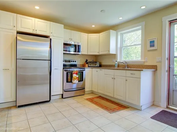 70 Carroll Ave Unit 1113, Newport, RI 02840