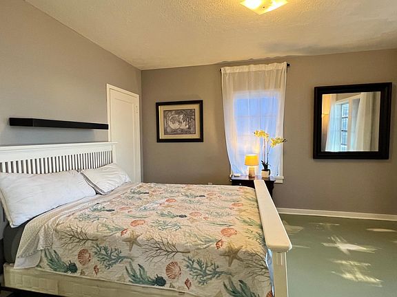 5th image of 255 Lexington Dr Unit A