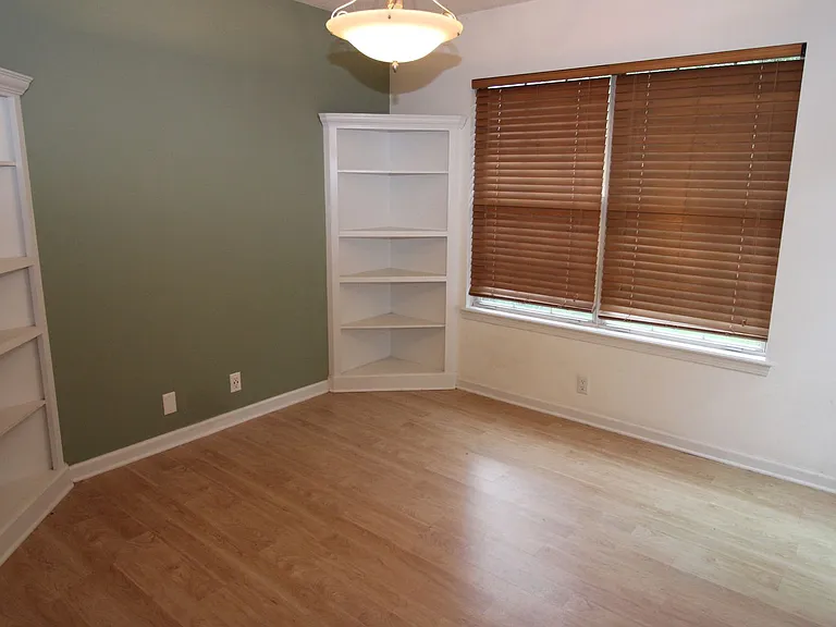 107 Shearman Way — Photo 7