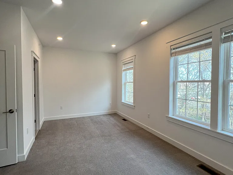 409 N Twin Lakes Blvd — Photo 11