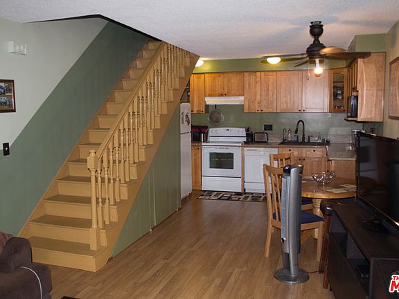 2nd image of 11025 Kittridge St APT 127