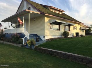 570 Chase Rd, Grandview, WA 98930