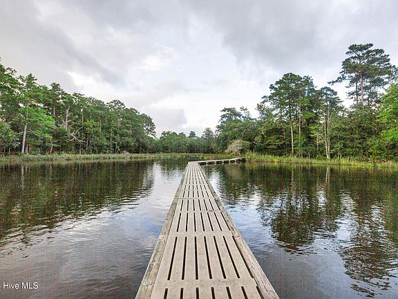 5th image of 143 Queen Annes Court LOT 13