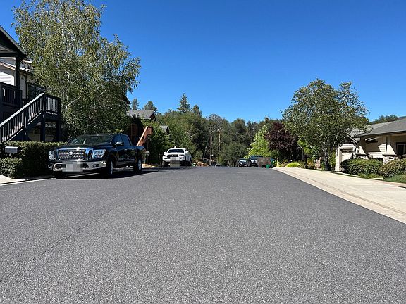 5th image of 282 Woodside Dr
