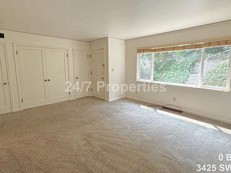 3425 SW 11th Ave #3 — Photo 2
