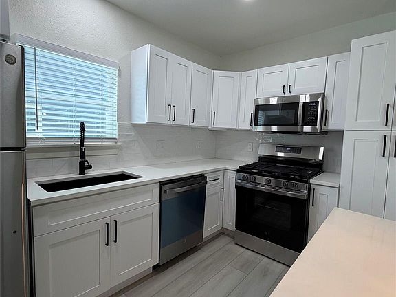 4th image of 2814 Truxillo St #1