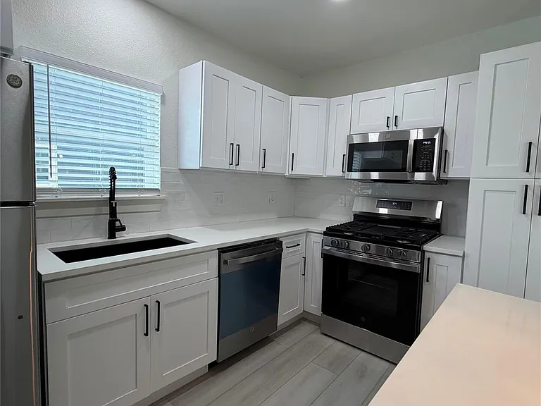 2814 Truxillo St #1 — Photo 4