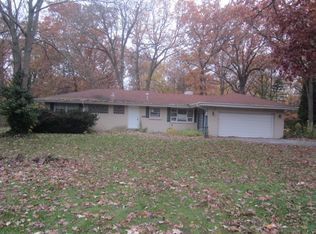 74 Hickory Ln, Lincolnshire, IL
