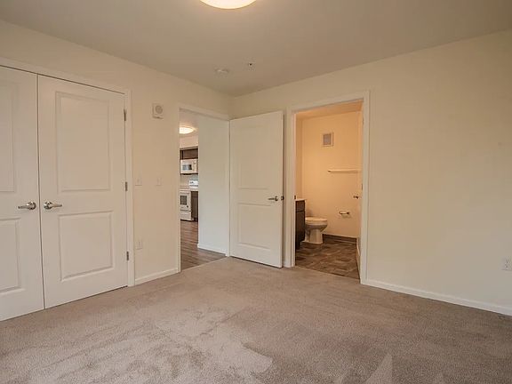 3rd image of 861 Vista Blvd #404