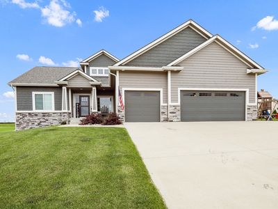 794 182nd Ave, Pella, IA, 50219
