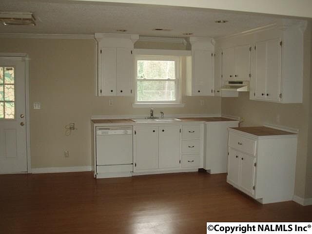 2nd image of 1296 Sharron Ln