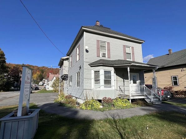 1253 Main St