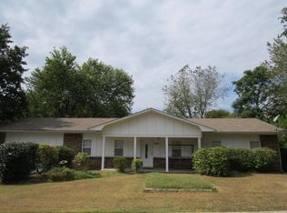 1626 S Jonesboro Ave, Russellville, AR 72801