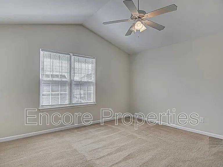 4293 Youngstown Dr — Photo 11