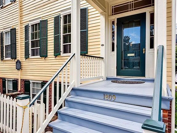 5th image of 1809 E Grace St