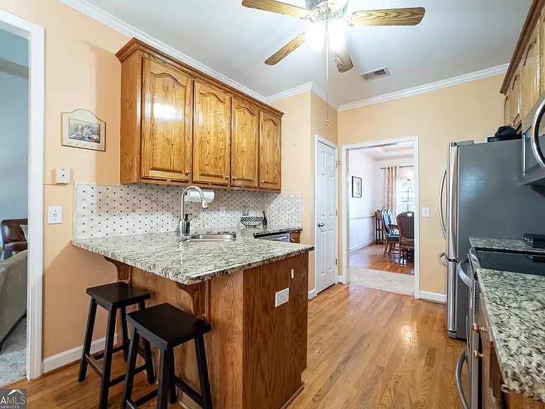 530 Waterford Dr — Photo 9