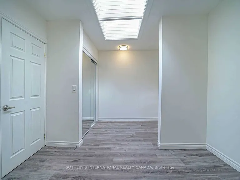 843 Danforth Ave #UPPER — Photo 22