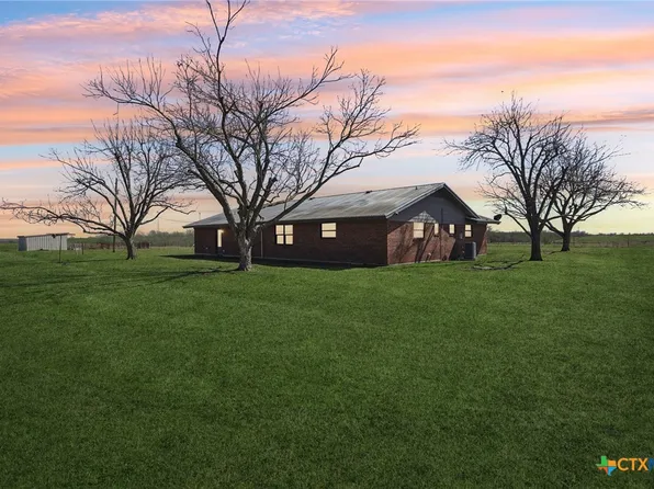 600 Private Road 926, Thrall, TX 76578