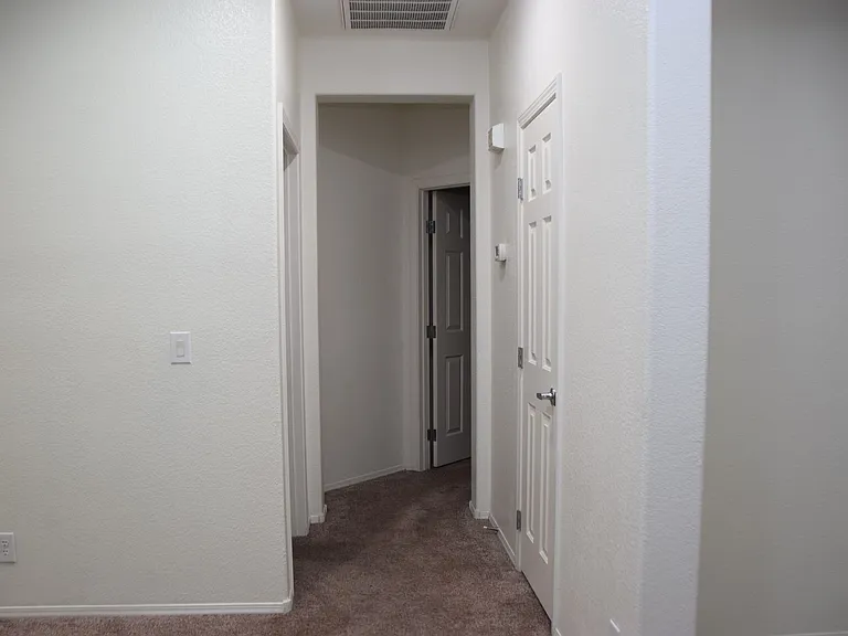 6235 Shamrock Lake Ave — Photo 16