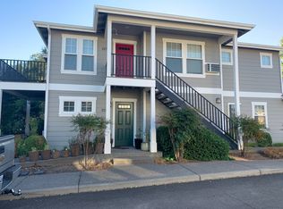 2272 McCall Dr, Ashland, OR 97520