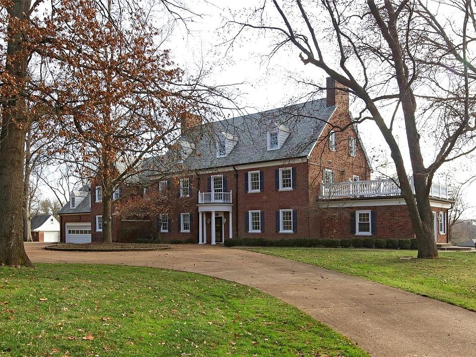 1st image of 45 Overhills Dr
