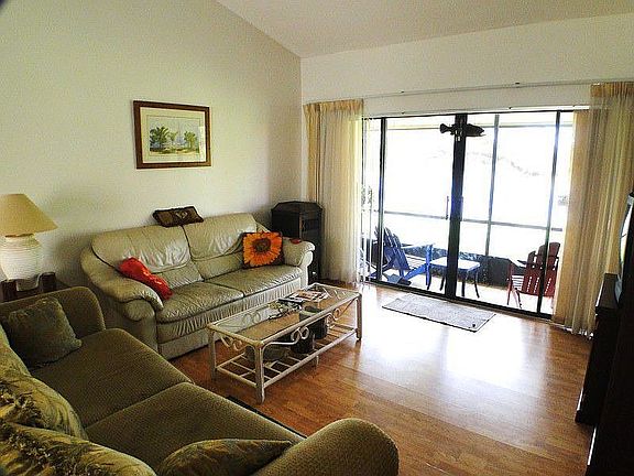 5th image of 21 Via De Casas Sur APT 103