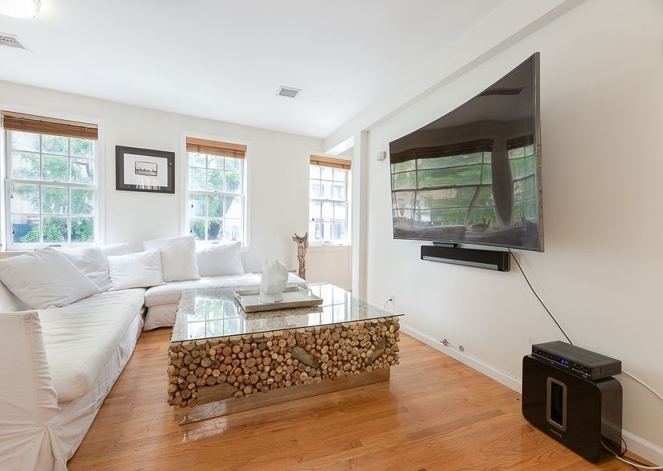 1st image of 341 Bleecker St