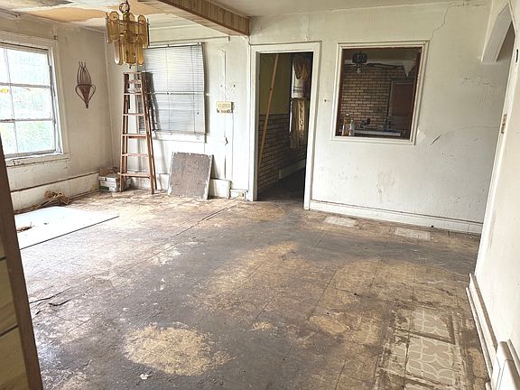 2nd image of 14630 Cooper Ave