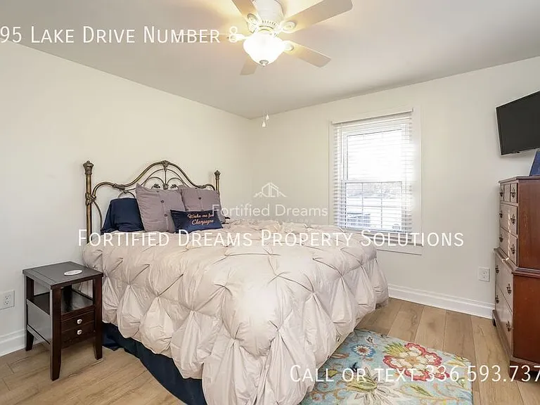 395 Lake Dr #8 — Photo 20