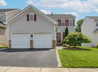 10 Winged Foot Drive, Manalapan, NJ 07726