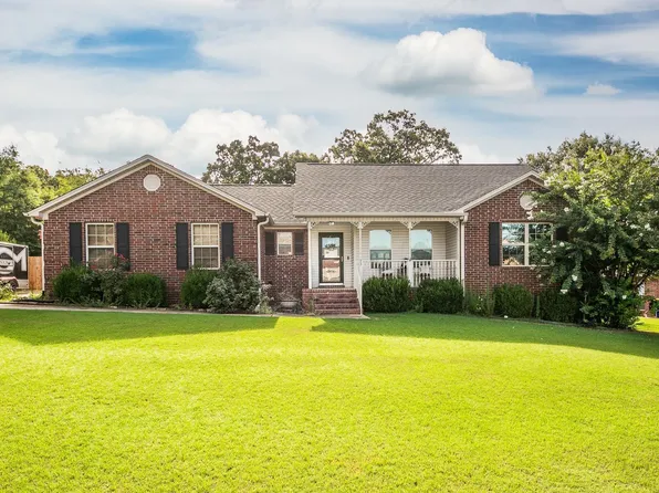 33 Oak Brook Dr, Cabot, AR 72023