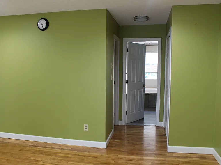 75 Florence Way — Photo 17