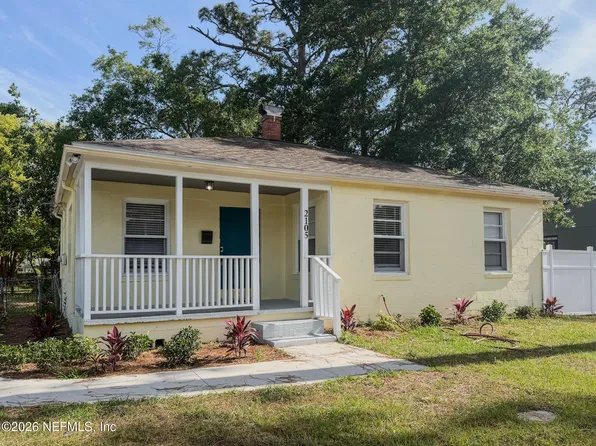 2105 Kingswood Rd, Jacksonville, FL 32207