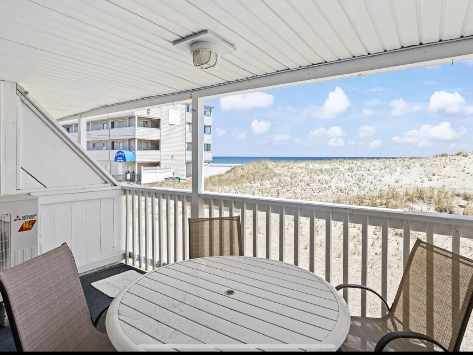 2 bed, 476 sqft, $2,200 — Photo 2