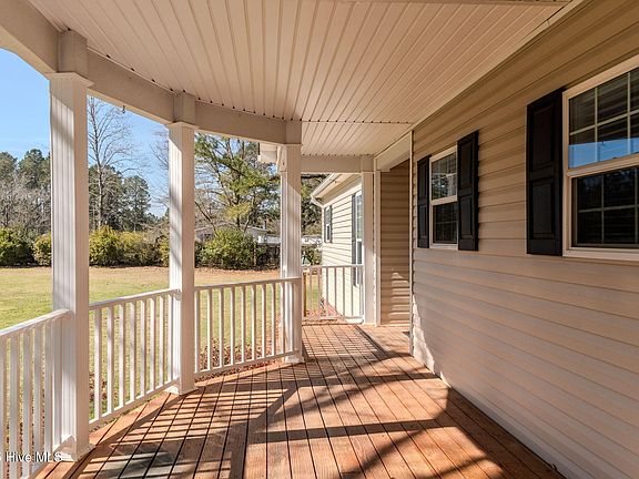 4th image of 1356 Oak Avenue NE