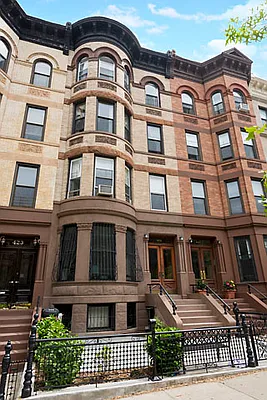 Sold by Compass | media 20