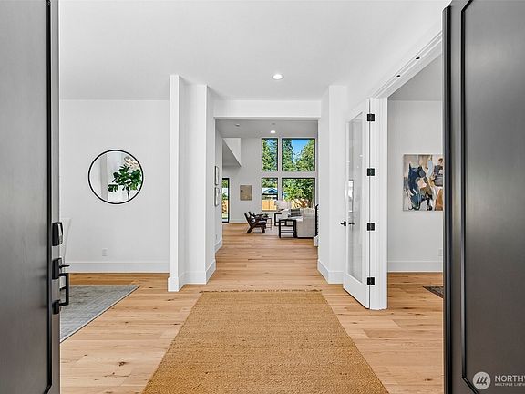 3rd image of 11419 109th Avenue NE