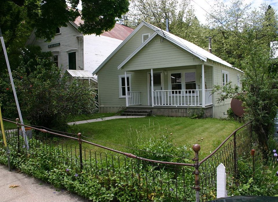 1st image of 310 Commercial St