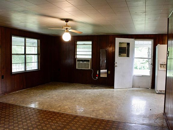 3rd image of 224 County Road 3576