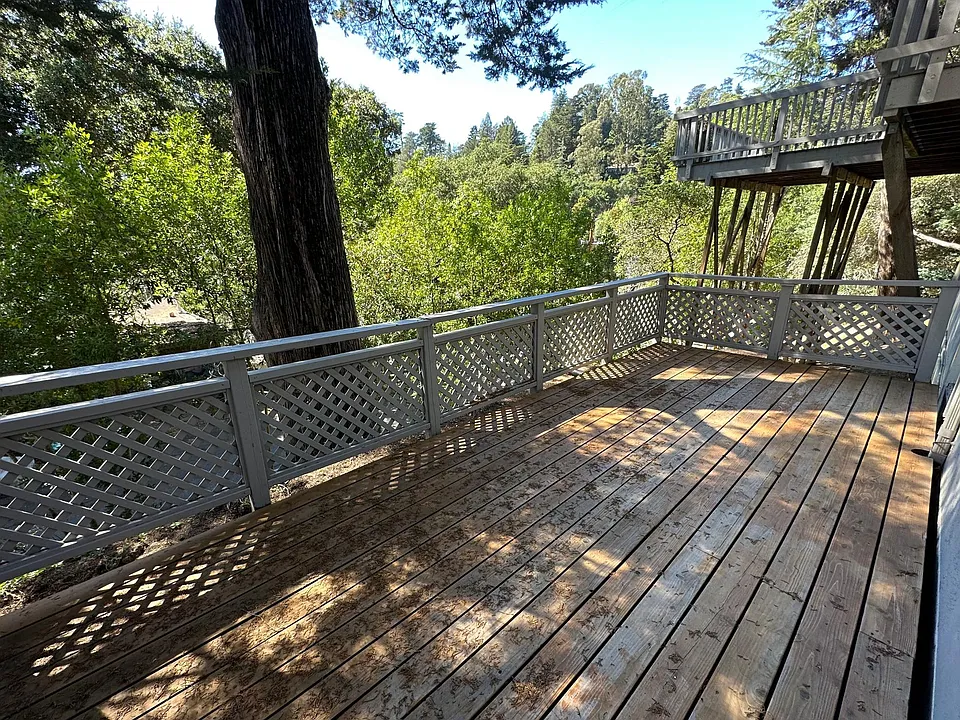 Private Deck