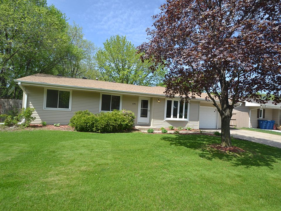 1st image of 6740 Kennaston Dr NE