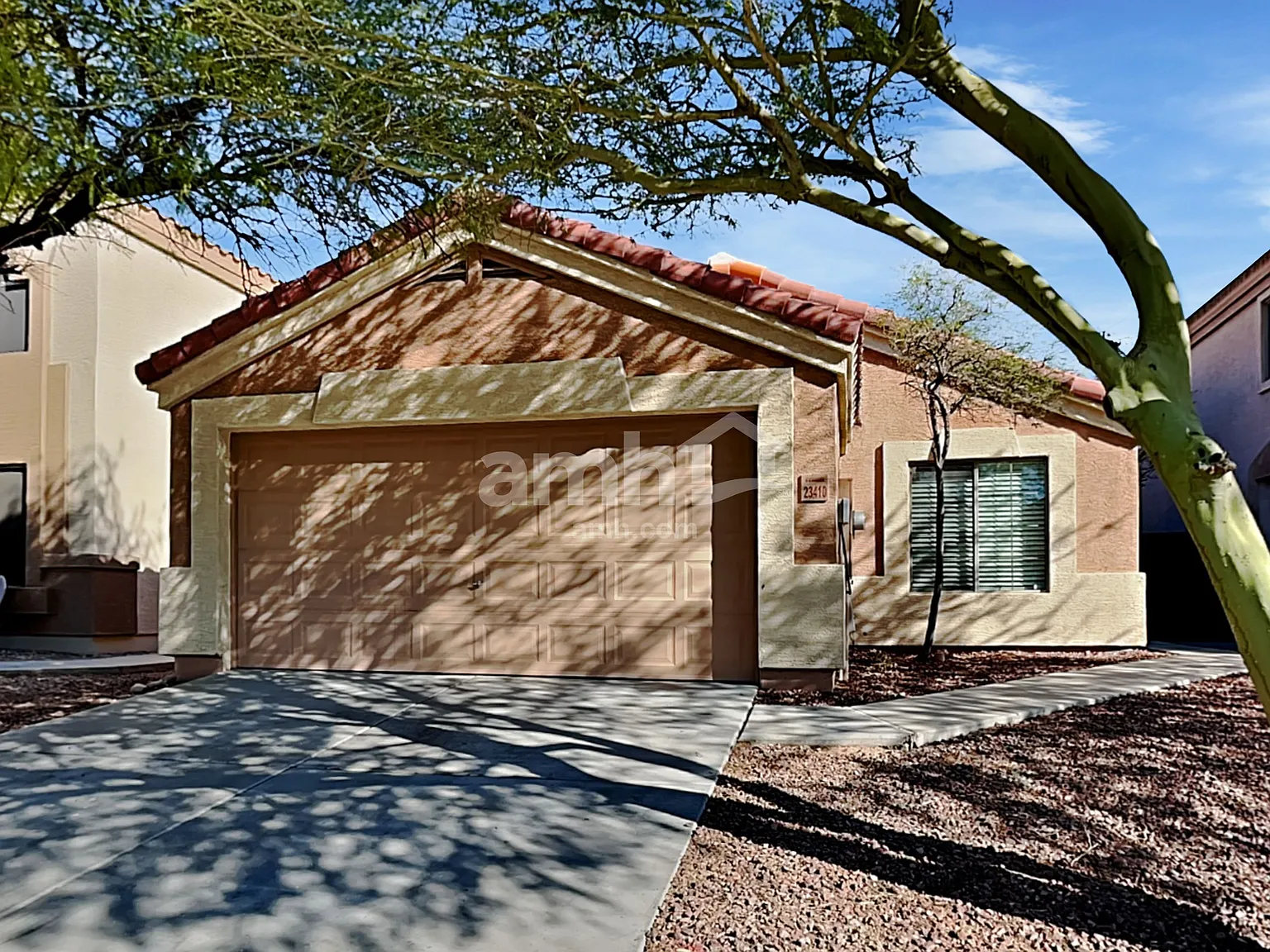3 bed, 2.0 bath, 1298 sqft, $1,745 — Photo 1