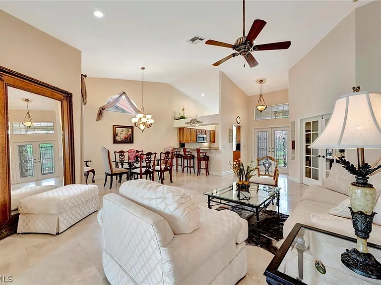 9341 White Hickory Ln — Photo 5