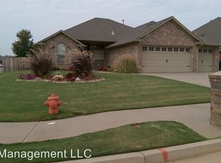 9321 S Youngs Ave, Oklahoma City, OK 73159