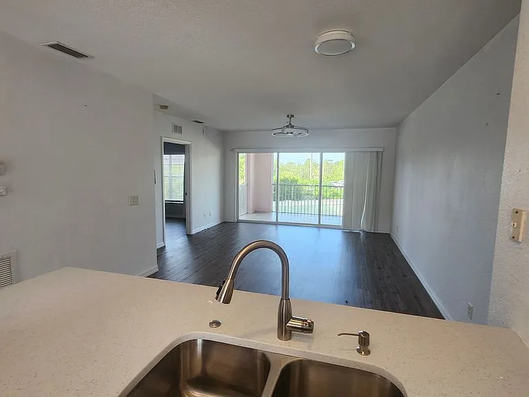 2061 Willow Hammock Cir #202 — Photo 7