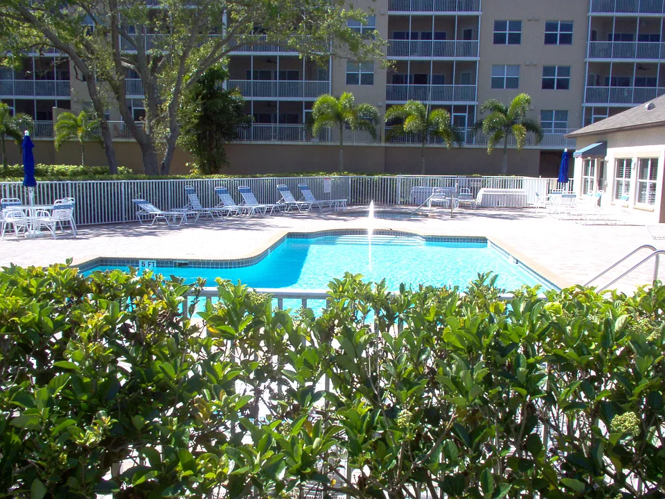 960 Starkey Rd #3302