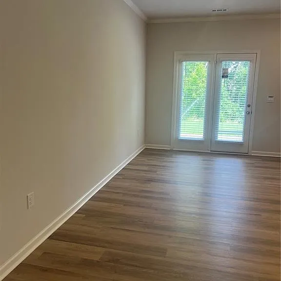 60 Berryville Dr — Photo 6