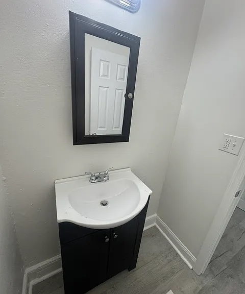 305 N Franklin St — Photo 8